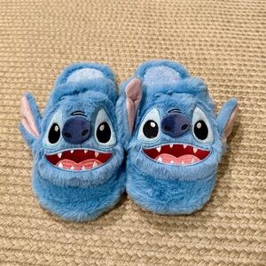 FREE SHIPPING Blue Stitch Fuzzy Slippers